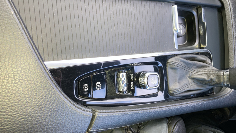 Volvo S90 2.0 D4 Momentum Pro 4dr Geartronic Diesel Saloon